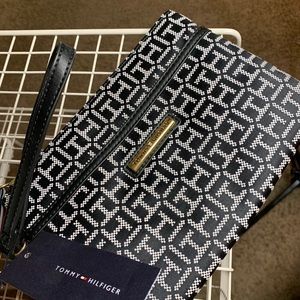 Tommy Hilfiger Wristlet